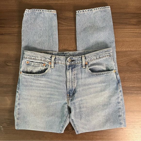 Levi's 512 Light Wash Slim Taper Jeans - Picture 3 of 9